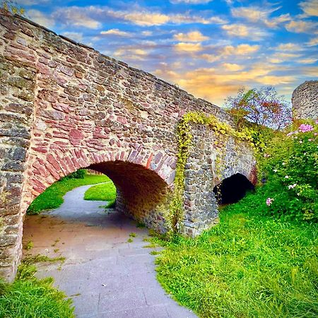 Hexenhaeuschen Dreieichenhain Buitenkant foto